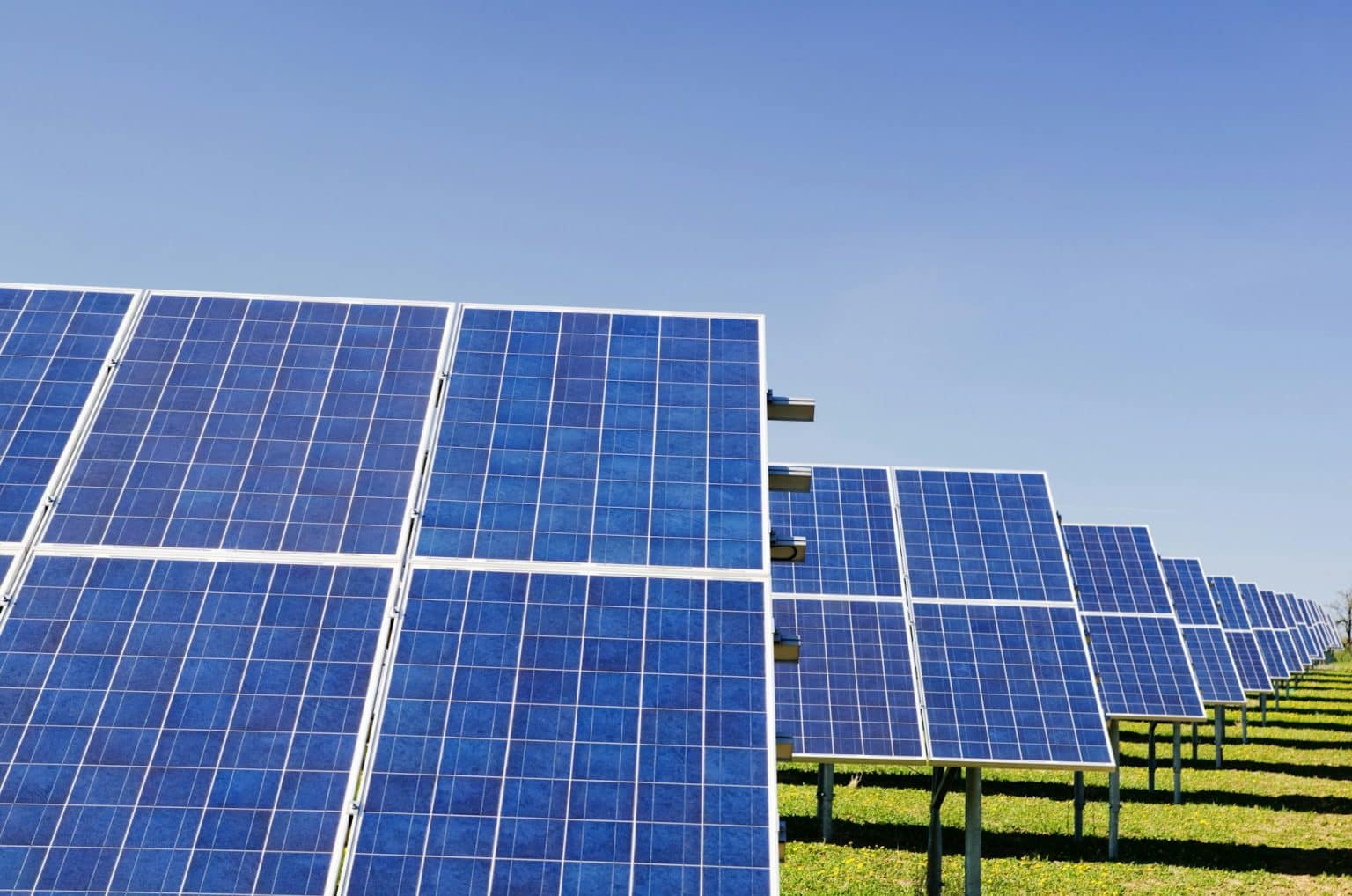 Thinking About Solar Panels in Ireland? Here’s What You Need to Know